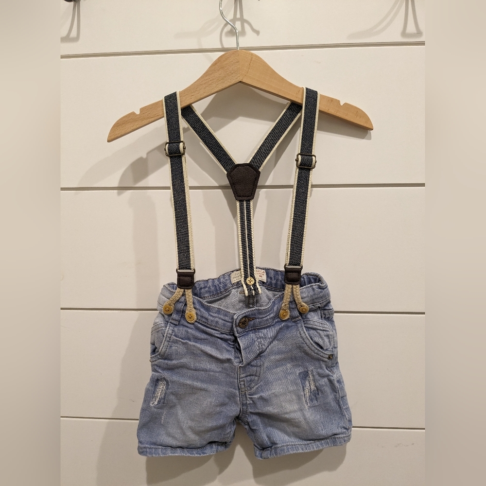 Zara suspender Jean shorts, 12-18 months